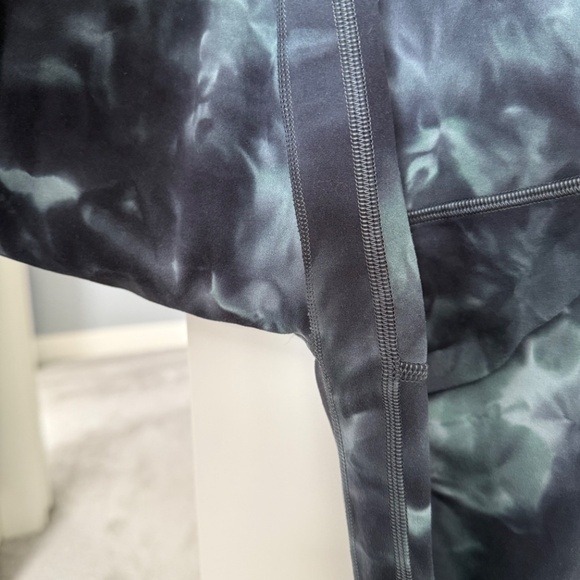 Lululemon align high-rise diamond dye leggings 25” - Picture 5 of 7